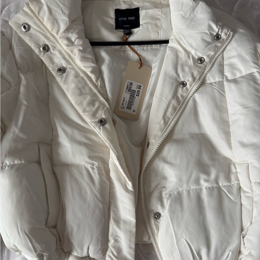 Love Tree Women's White Puffer Jacket
